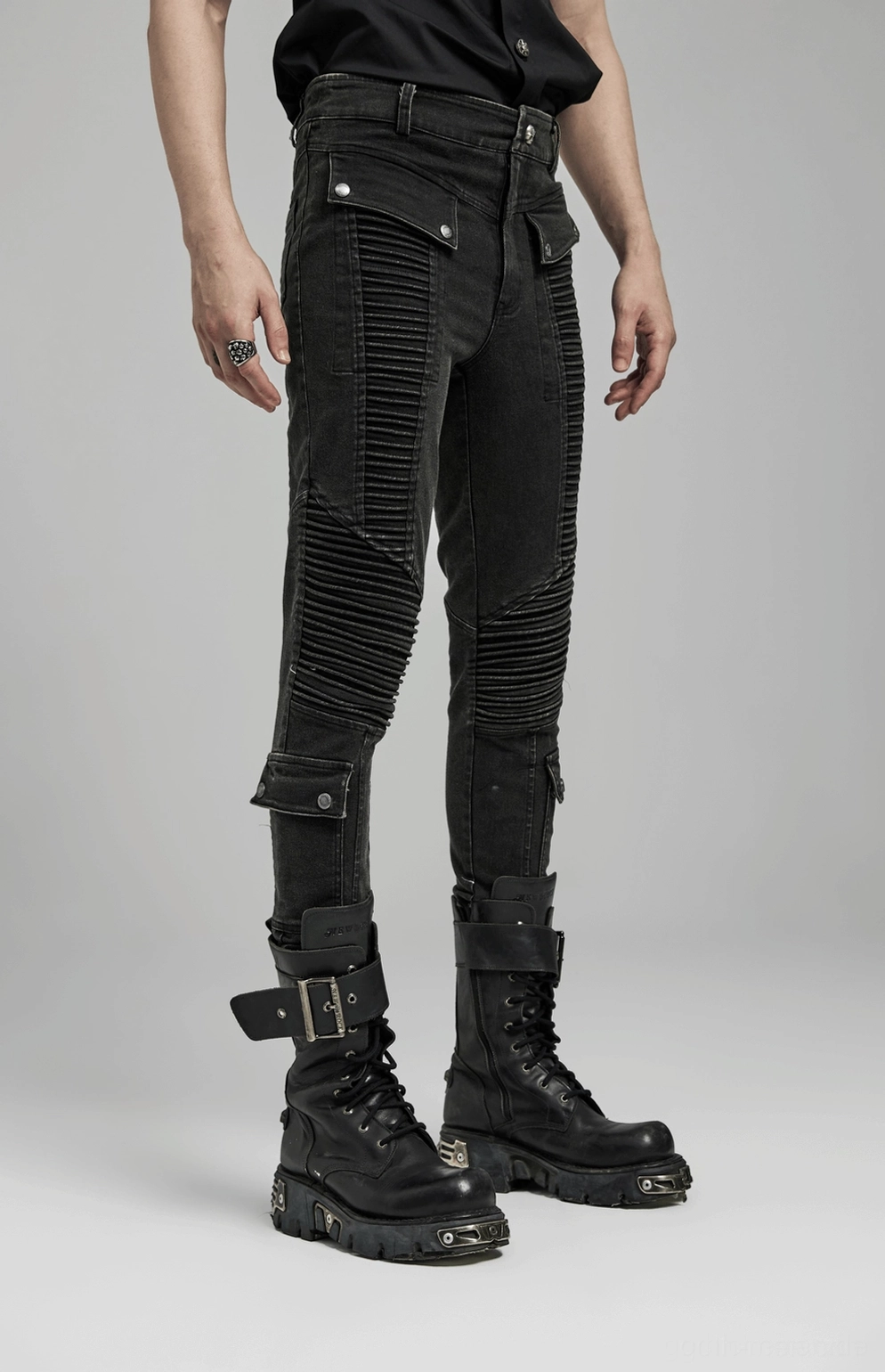 Schwarze gothic skinny jeans kordelzug taillendetail - individueller kordelzug-taillenbund-system auf gewaschenem schwarzem denim alternative schnürung