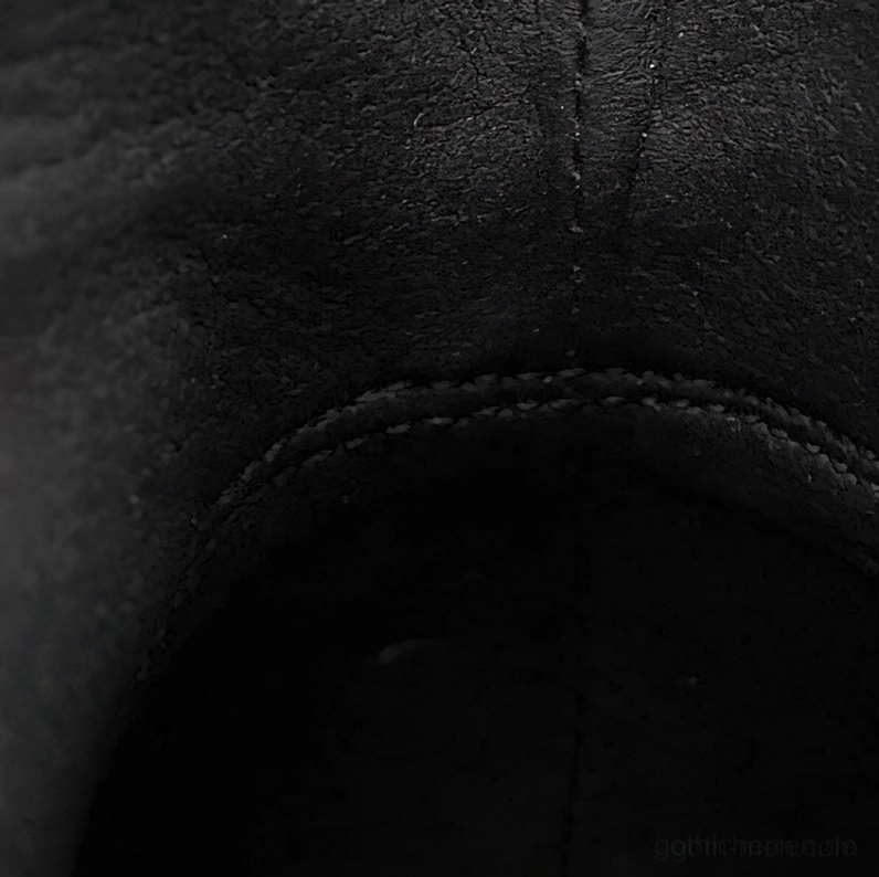 Schwarze echte Leder Gothic Stiefel Herren Nahaufnahme Nahtdetails handwerkliche Verarbeitung