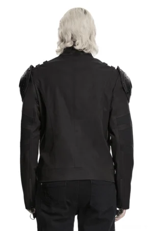 Schwarze Gothic Tactical Jacke – Rückansicht zeigt tailierte Silhouette und detaillierte Reißverschlüsse – Alternative Fashion