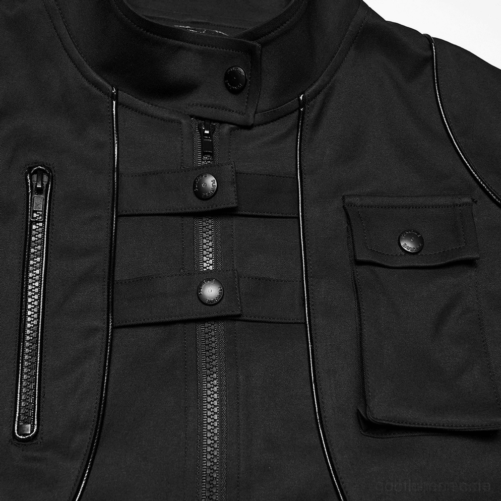 Nahaufnahme des Stehkragens der schwarzen Gothic Techwear Jacke, durchgehender Reißverschlussmechanismus und Druckknopf-Taschenverschluss-System in hoher Detailauflösung