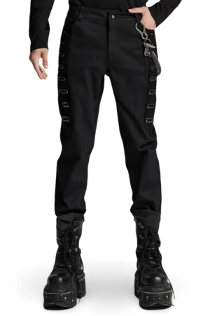 Schwarze Gothic Twillhose mit Metall-Ösen – Vorderansicht Vollansicht auf Model mit Plateau-Boots