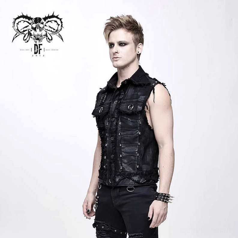 Seitenprofil schwarze fitted Gothic Weste zeigt schlanke Silhouette distressed Konstruktion und strukturierte Schneiderei Details