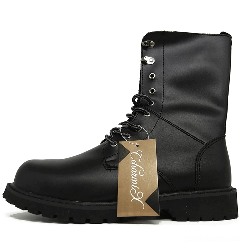 Schwarze Leder Combat Boots Nahaufnahme linke Seite, handgefertigte Split-Leder-Konstruktion und präzise Cross-Tie Schnürung, Detailansicht