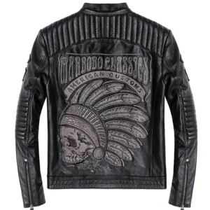 Schwarze echte Lederjacke mit Totenschädel-Stickerei Rückansicht Detail Overhead gotische Motorradjacke