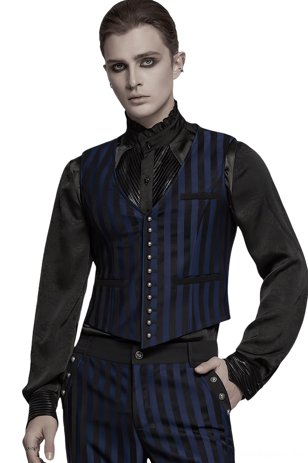 Schwarze Marine Weste mit vertikalen Streifen von vorne – männliches Model zeigt gothic steampunk Design mit geschnitzten Metallknöpfen und V-Ausschnitt