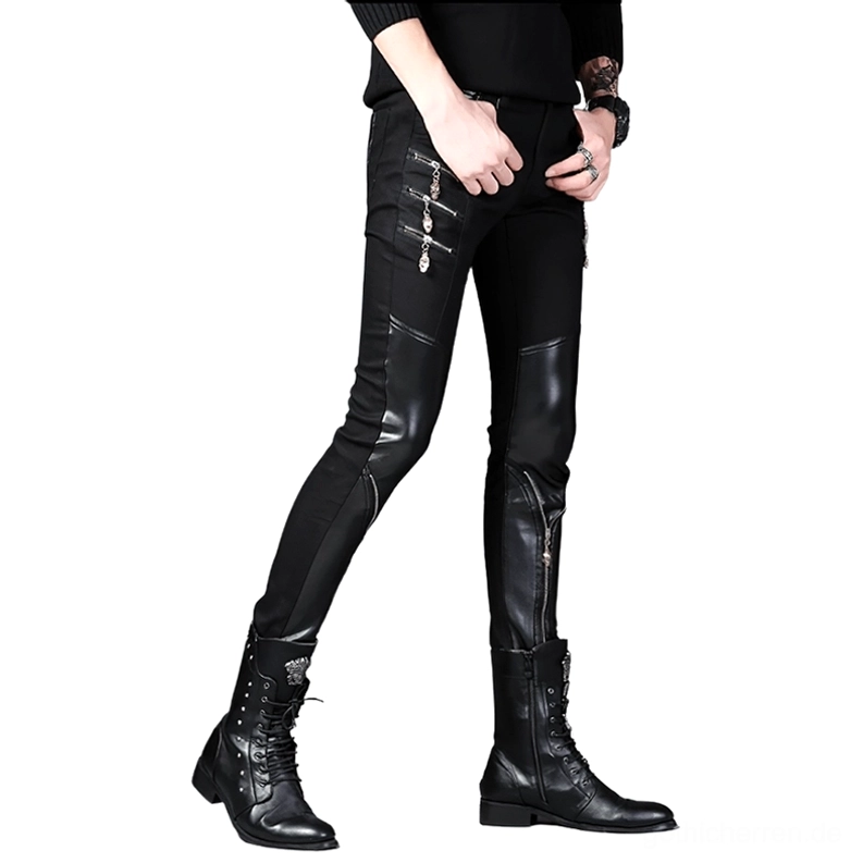 Schwarze Patchwork-Biker-Slim-Trousers Seiten-Front-Winkel – Gothic-Punk-Hose mit kreuzförmigen dekorativen Reißverschlüssen und Kunstlederpaneelen für urbane Alternative