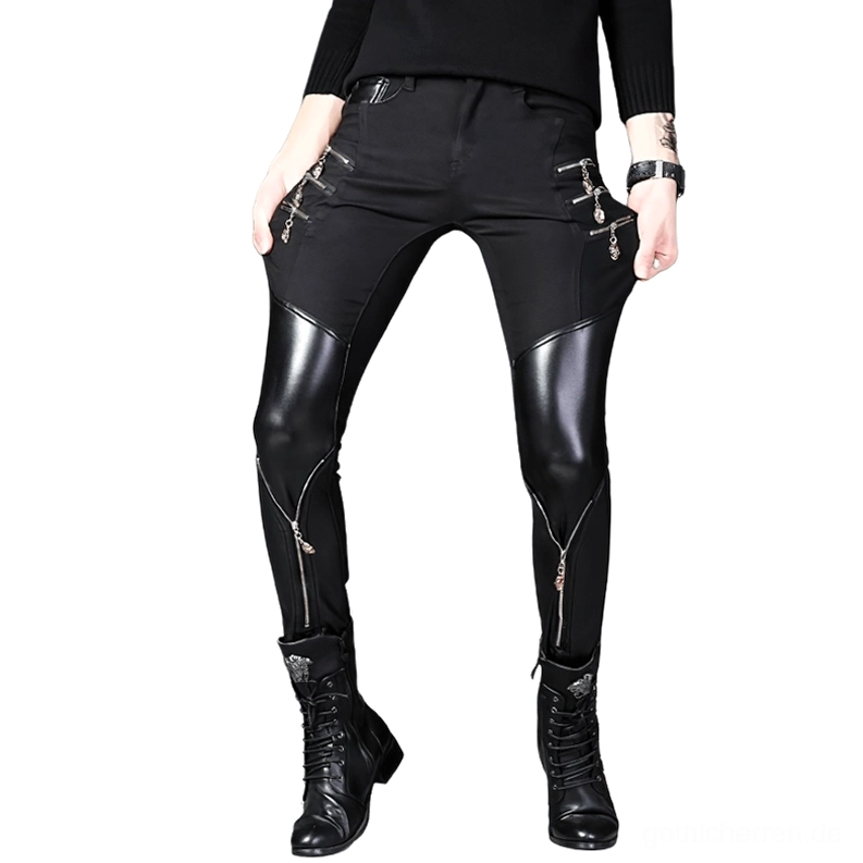 Untere Frontansicht schwarzer Slim-Biker-Trousers – Gothic-Punk-Hose mit Kunstleder-Oberschenkel-Paneelen und dekorativen Bein-Reißverschlüssen für authentische Subkultur-Mode