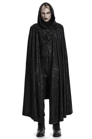 Schwarzer Distressed Bat Wing Gothic Umhang mit Kapuze auf männlichem Model von vorne in Vollansicht – mittelalterlicher Cape mit rubberisiertem Twill-Stoff und dramatischem Drapieren