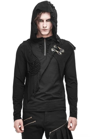 Schwarzer Gothic Kapuzenpullover mit asymmetrischem Reißverschluss und Quastendetails, Vorderansicht auf männlichem Modell, weißer Studio-Hintergrund, halbzipper herrenhoodie