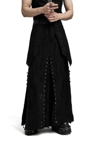 Schwarzer gothic punk layered maxi herrenrock vorderansicht auf männlichem model mit metallösen und vorderer schnürung korsett lacing
