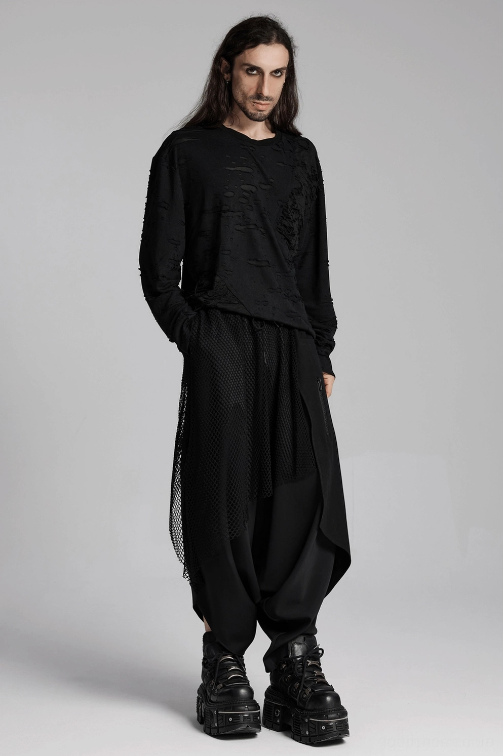 Schwarzer Gothic Strickpulli Pflegeanleitung und Stoffzusammensetzungsinformationen mit Waschanweisungen und Materialanleitungen