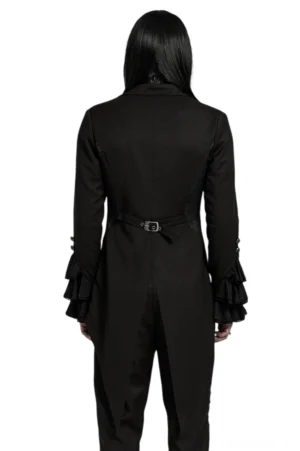 Schwarzer viktorianischer Gothic Tailcoat Rückenansicht auf männlichem Modell mit verstellbarem Taillengurt und silberner Metallschnalle, gespaltener Schößsaum und strukturierte Schulterpartie in Studio-Licht