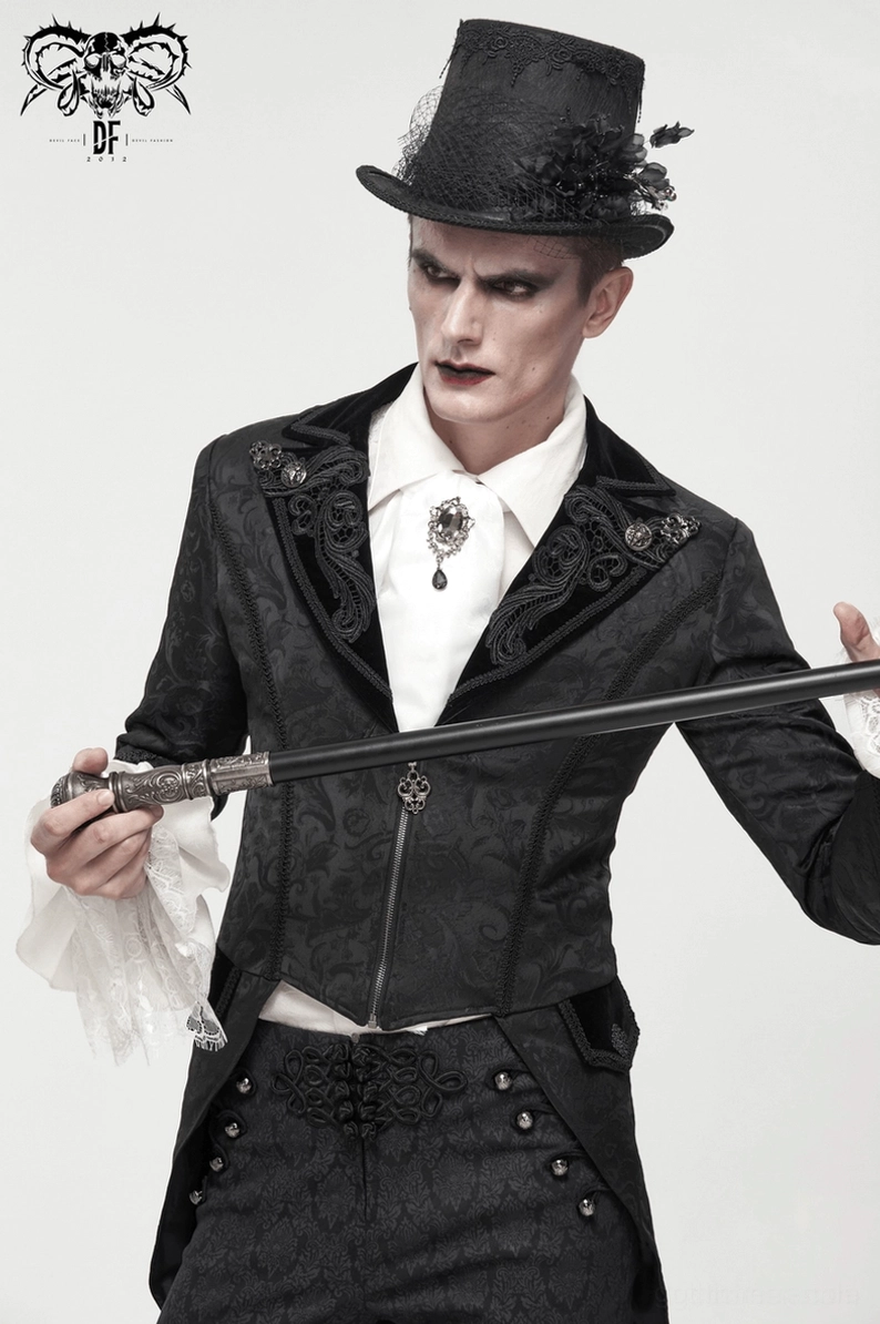 Schwarzer Jacquard-Gothic-Swallowtail-Frackmantel auf männlichem Model, angewinkelter Frontwinkel mit Jacket-Konstruktion Highlight