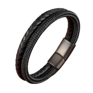 Schwarzes geflochtenes echtes Leder Gothic Magnetarmband mit Edelstahl-Magnetverschluss, Vorderansicht auf weißem Hintergrund, detailliertes Flechtwerk und mattschwarzer Verschluss