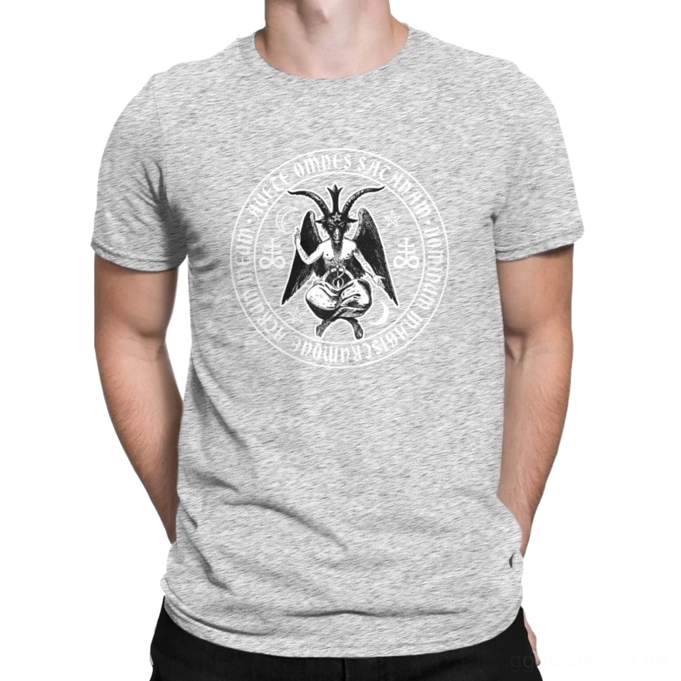 Männliches Modell trägt schwarzes Baphomet Siegel Gothic-T-Shirt in Seitenprofilansicht im Studio mit neutralem Hintergrund