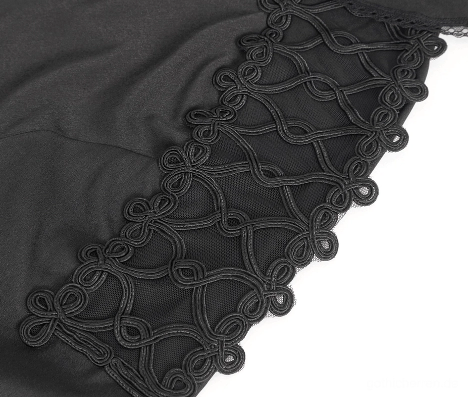 Kunstvolle Spitze Schulterausschnitt auf schwarzem gotischen Hemd mit gewobener Lace und Netzstoffbasis