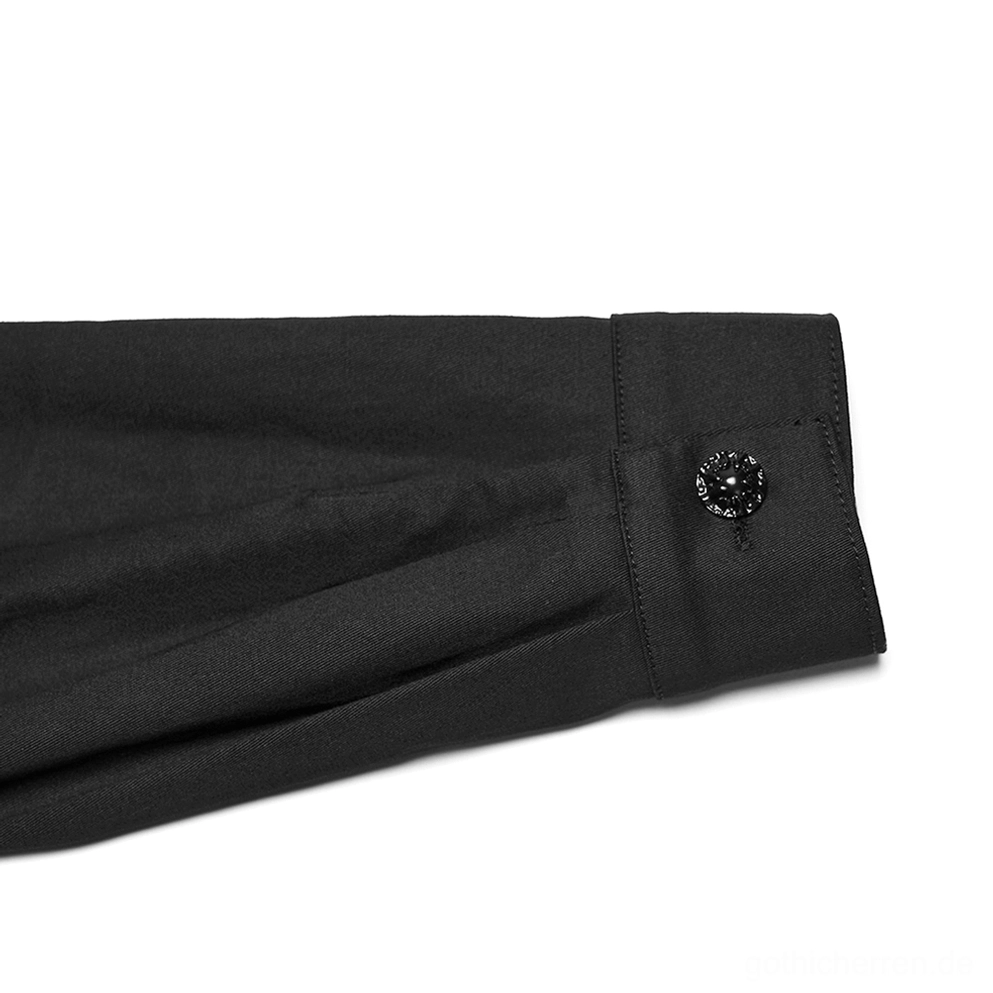 Nahaufnahme schwarzes gothic hemd manschette zeigt schädel-verzierte knopf-verschluss und solid gewebter twill stoff konstruktion qualität