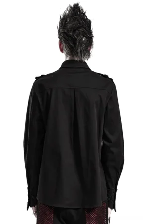 Schwarzes Gothic-Punk-Hemd von hinten mit zentralem Rückenfalten-Design und taillierter Silhouette auf männlichem Model
