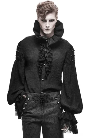 Schwarzes Gothic Hemd mit Stehkragen und gerüschter Placket auf männlichem Model von vorne, vollständige Vorderansicht mit Spitzenbündchen und Laternensemel-Design