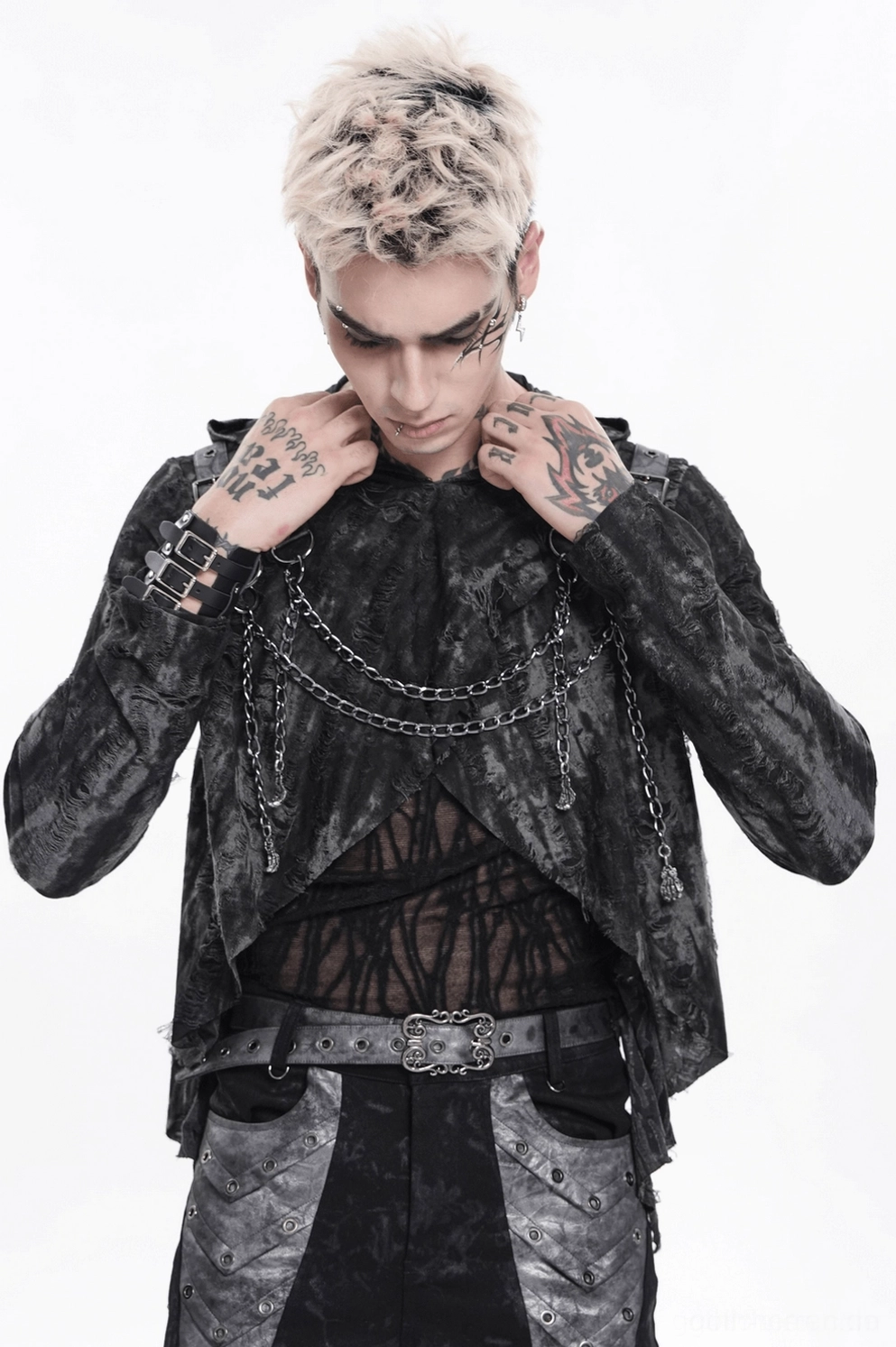 Schwarzes Gothic hooded Ketten-top mit transparentem Mesh-Panel und geschichtetes Wrap-Front-Design-Detail