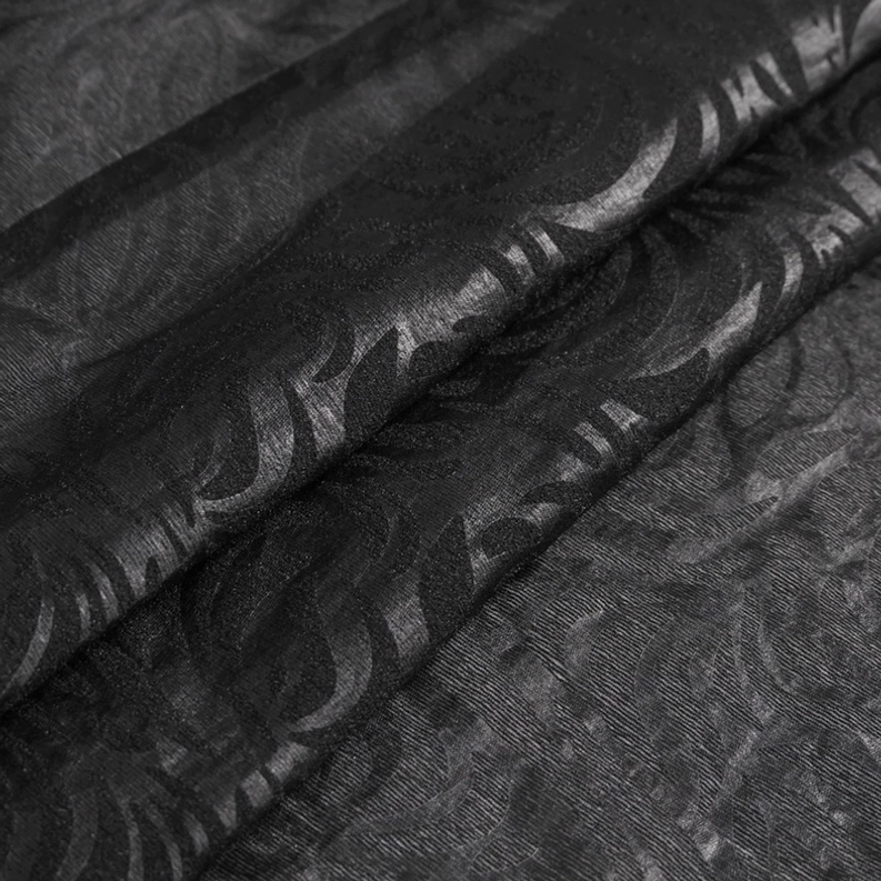 Schwarzes gotisches Jacquard-Durchsichthemd zeigend Laternenmärmel-Silhouette und Gesamtkonstruktion – transparentes Layer-Piece für versatile Styling-Optionen