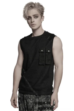 Schwarzes Gothic Mesh Tanktop Frontansicht mit zerrissenen Stoff-Paneelen, dualen Cargo-Taschen und Metallösen-Rand auf männlichem Model