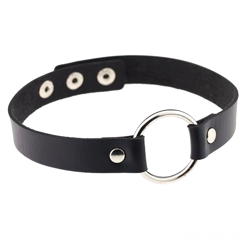Schwarzes minimalistisches Gothic O-Ring Halsband aus hochwertigem PU-Leder mit poliertem silbernem Zinklegierungs-O-Ring, verstellbare Druckknöpfe, Flat-Lay Vorderansicht auf weißem Studio-Hintergrund
