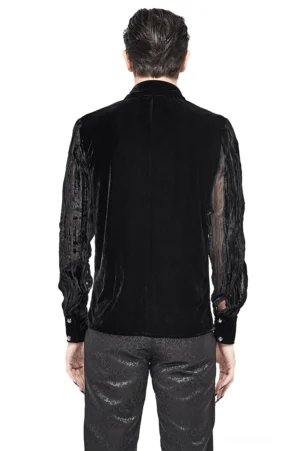 Rückansicht des schwarzen gotischen Samthemdes, zeigt durchgehend durchsichtige lange Ärmel mit Samtkrause und soliden schwarzen Samtoberkörper auf männlichem Model, gotische Alternative Fashion Styling