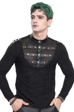 Schwarzes Gothic Stand Collar Hemd mit strukturierter Waffle-Textur und Mesh-Brustpaneel mit Pyramiden-Nieten und Metallknöpfen - Frontansicht auf Model