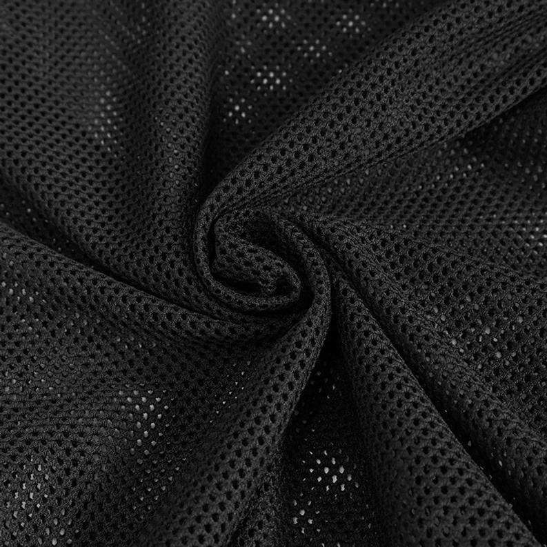 Schwarze Hexagon-Mesh-Stoff-Drapierungsdetail – demonstriert dichte Netzwebung, Transparenz und Flexibilität des Materials