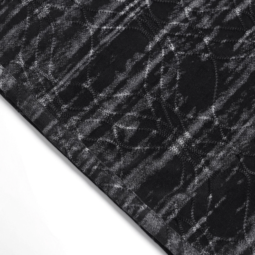 Schwarzes Industrial Mesh T-Shirt mit Kreuzharness Nahaufnahme Vorderseite auf männlichem Model