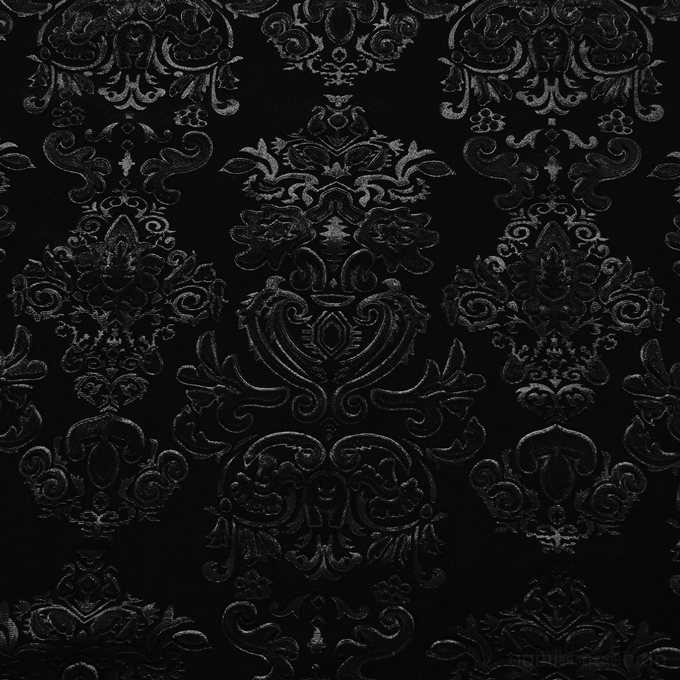 Schwarzes Samt-Damast Gothic Hemd geprägte Samttextur-Nahaufnahme - dreidimensionales florale Damastwebmuster der Samtoberfläche