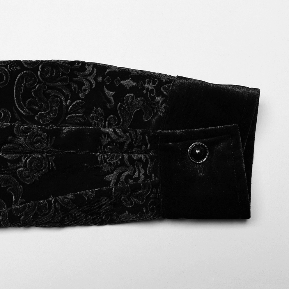 Schwarzes Samt-Damast Gothic Hemd Manschette-Nahaufnahme - geknöpfte Handgelenksverschluss mit geprägtem Damastsamtdetail