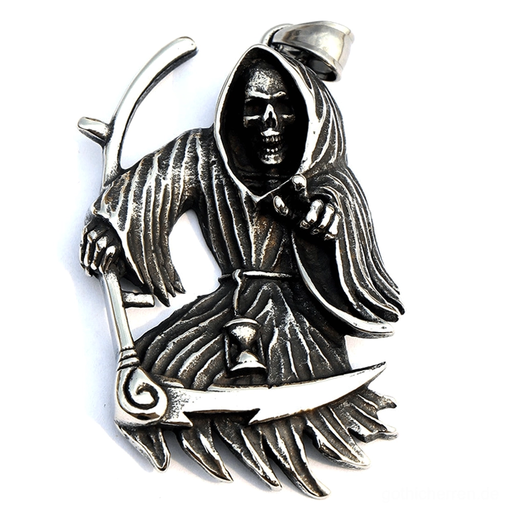 Seitenansicht Sensenmann Gothic Anhänger mit Sanduhr auf Sensengriff Detail Symbolik