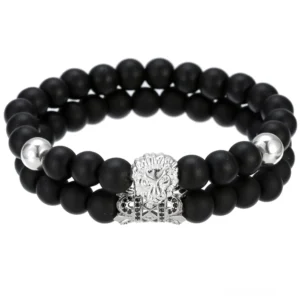 Silberfarbenes Löwenkopf-Gothic-Armband mit mattschwarzem Lavaperlen-Design – unisex Charm-Bracelet in klassischer minimaler Goth-Ästhetik mit silbernem Metallfinish und hochwertiger Zinklegierungs-Hardware