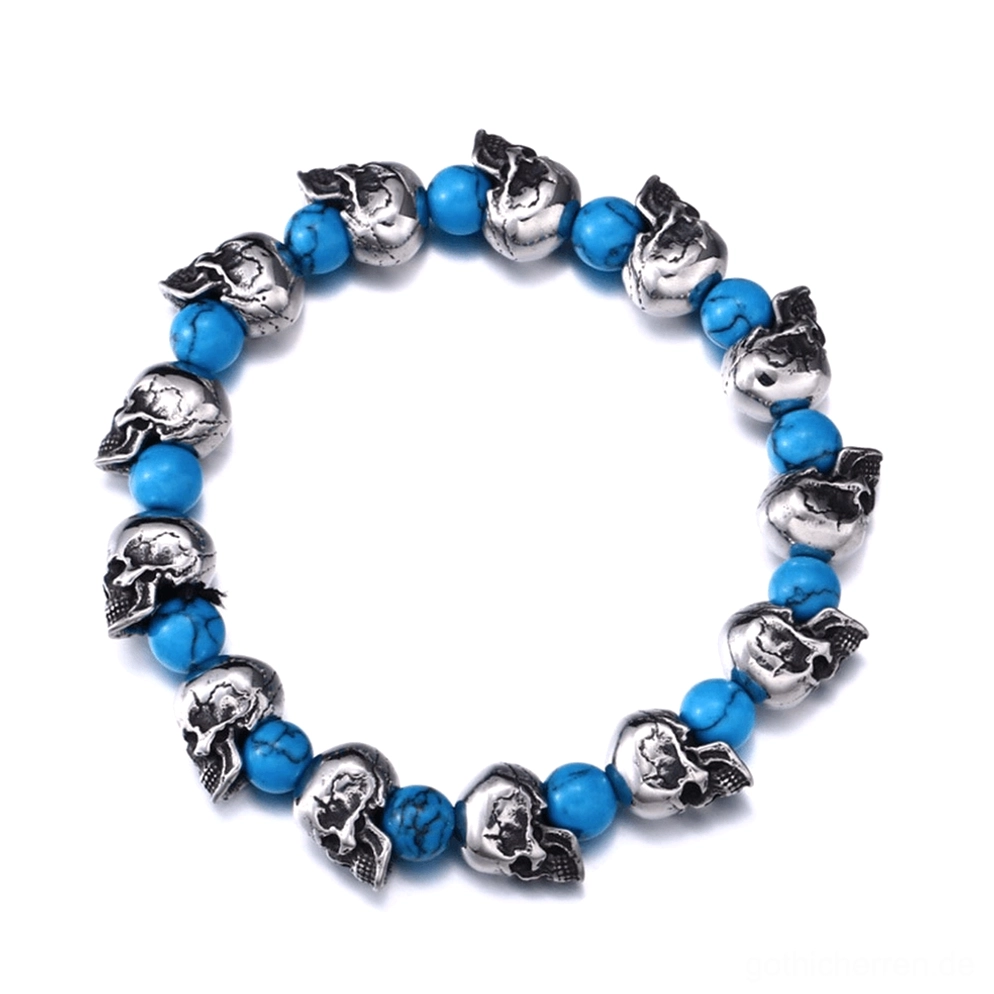 Silber Schädel Elastik Armband Gothic mit blauen Steinperlen, Draufsicht Flachaufnahme auf weißem Hintergrund, Unisex Punk Schmuck