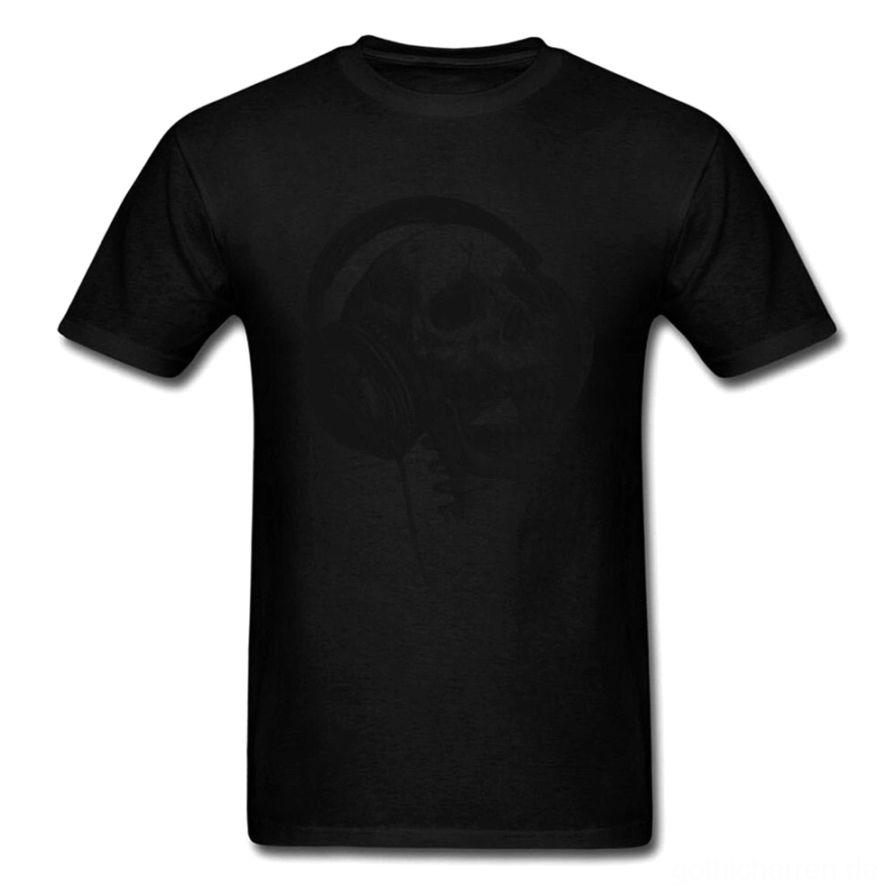 Flatlays Produktaufnahme von schwarzem Skull und Headphones Gothic T-Shirt, detaillierte Frontgrafikansicht, Unisex Crew-Neck, kurze Ärmel