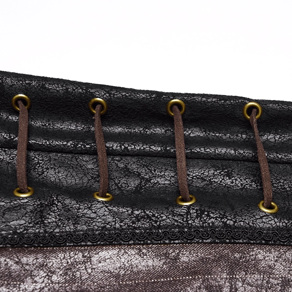 Nahaufnahme der Steampunk-Hose Seitenschnürung mit Messingoesen und braunem Schnurkordel mit Messinghardware-Details