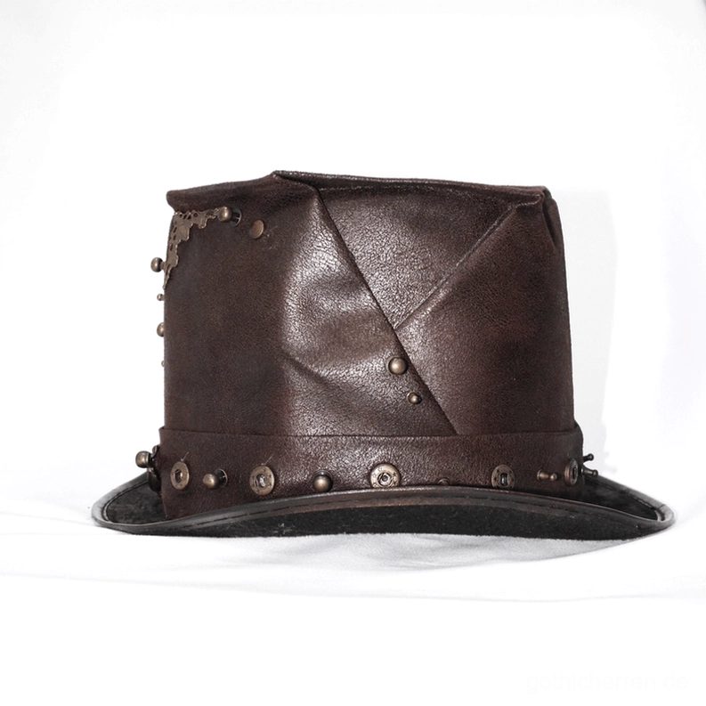 Steampunk-Zylinder Seitenansicht mit geschnitzter Metallhardware, Bronze-Nieten und braunem PU-Leder-Textur-Detailaufnahme, Vintage-Charakter