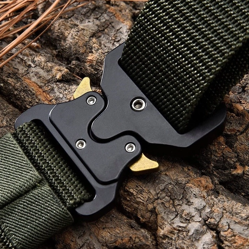 Taktischer Nylon-Gürtel Kollektion mit fünf verfügbaren Farbvarianten für Gothic-Styling – Komplette Farbauswahl Obsidian bis Khaki