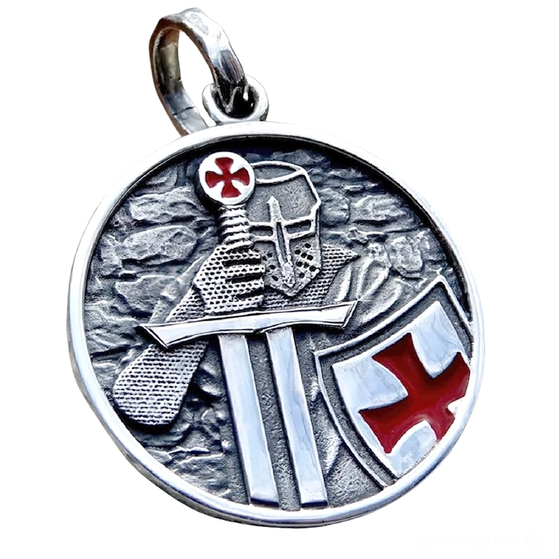 Templer-Kreuz Anhänger Draufsicht, Edelstahl mit geprägtem Reliefdesign und roten Emaille-Kreuzakzenten, mittelalterliche gotische Halskette