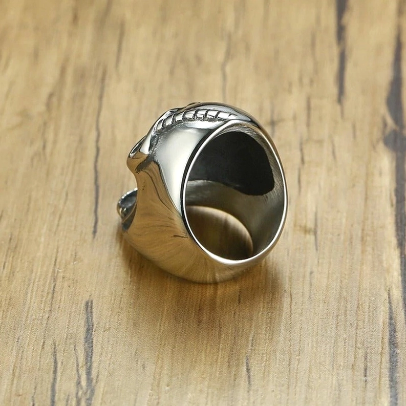 Totenkopf-Ring Kollektions-Größenbereich-Anzeige mit verschiedenen Größen 8-12 und Vintage-Silber-Finish-Qualität des 316L-Edelstahl-Schmucks