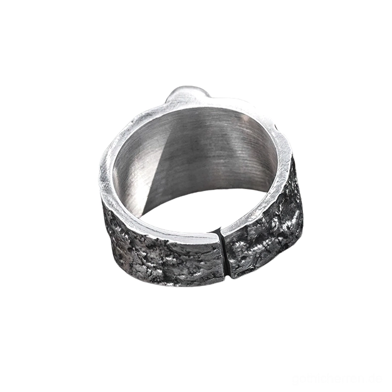 Innenseite verstellbarer Gothic-Ring – glatte gebürstete Innenfläche und strukturierte Außenseite kombiniert für Komfort und Design
