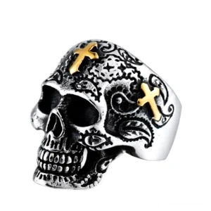 Vintage gothic Totenkopf Ring mit Kreuz und eingravierter Blumendekoration, angelaufenes Silber mit Goldakzenten, Biker Statement Schmuck für Alternative Subkultur