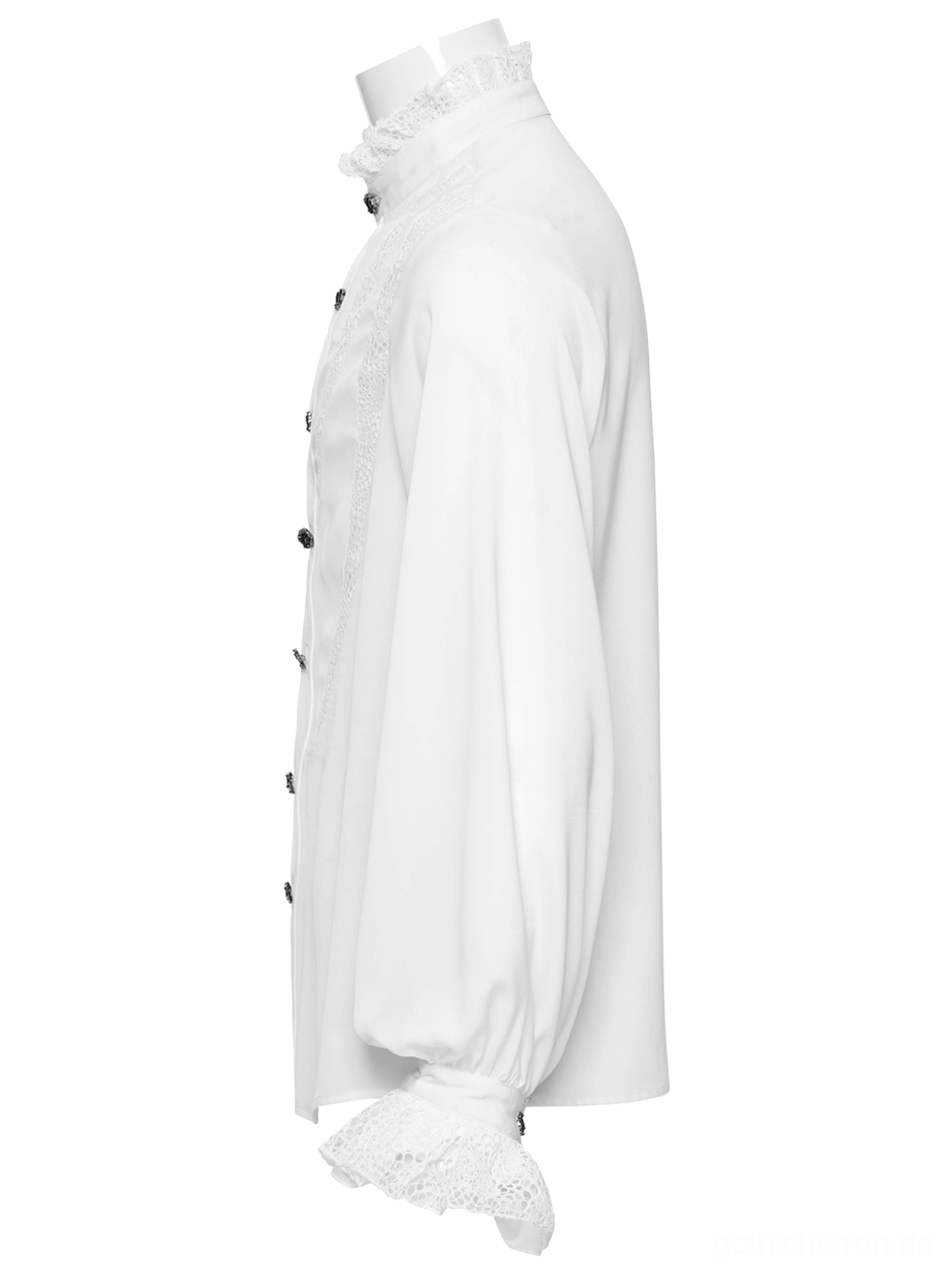 Seitenansicht des weißen Gothic-Chiffonhemds mit vollständiger Darstellung der voluminösen Bischofs-Ärmel und fein gestalteter Spitzen-Jabot-Kragenkonstruktion mit schwarzen Zierknöpfen