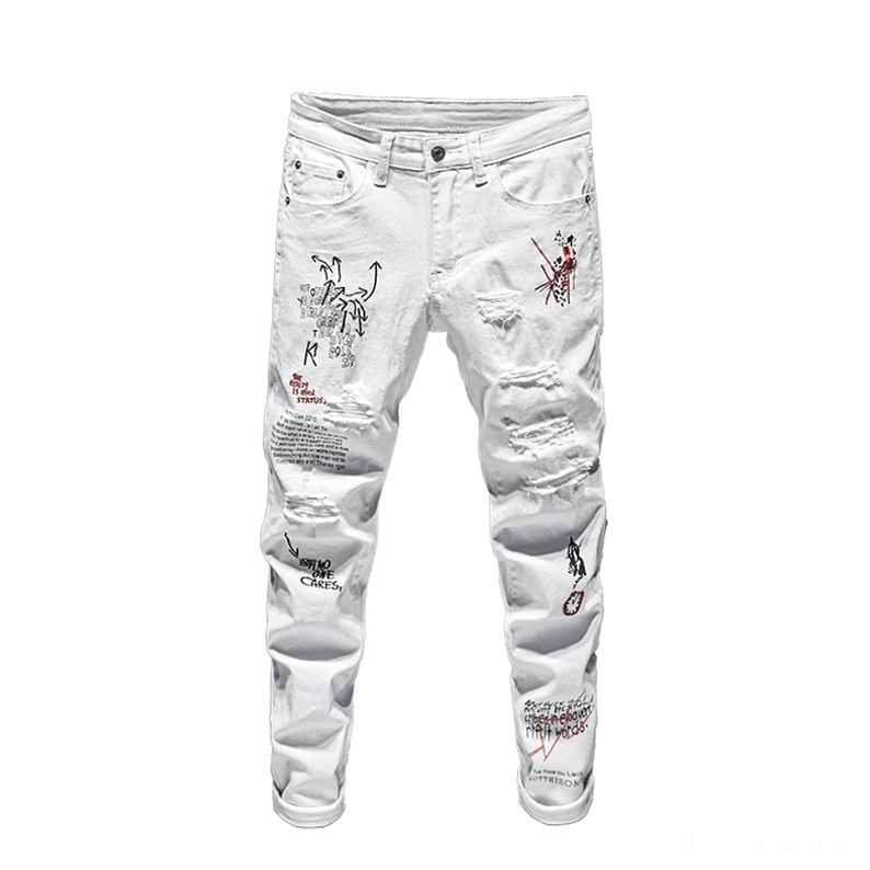 Weiße Gothic-Graffiti-Denim-Jeans Flat-Lay Ansicht, zeigt mehrfache zerrissene Löcher mit vollständiger Abdeckung von Gothic-Grafik- und Buchstaben-Drucken in schwarzen und roten Farbtönen