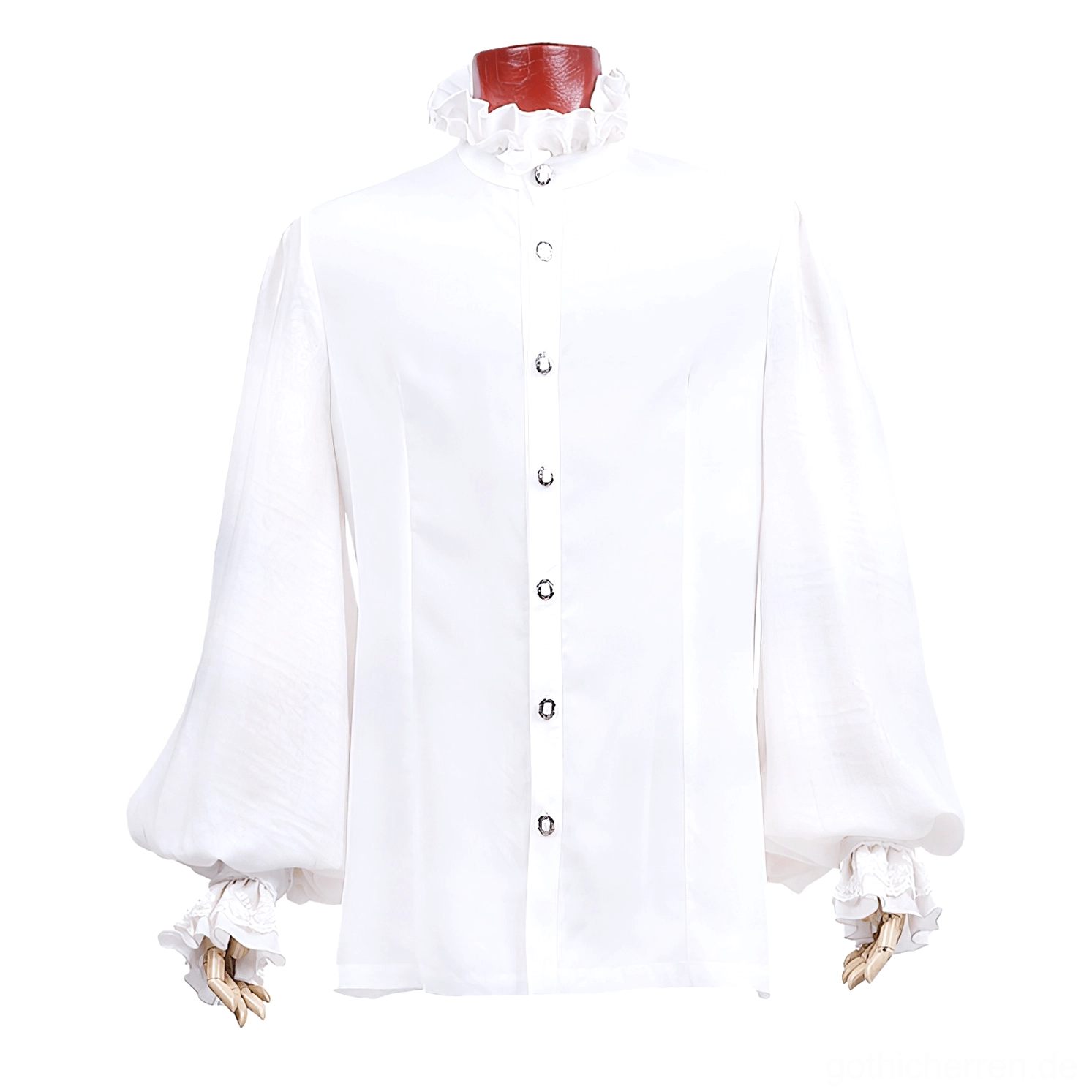 Vollständige Vorderansicht des weißen gotischen Rüschenhemds auf Schneiderpuppe – vollständige Knopfleiste mit Vintage-Metallknöpfen und fließender Chiffon