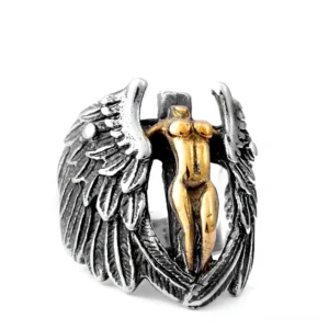 Zweifarbiger gefiederte Engel Gothic Ring mit silbernen Engelsflügeln und goldener Frauenfigur, Frontansicht des Statement Edelstahlrings